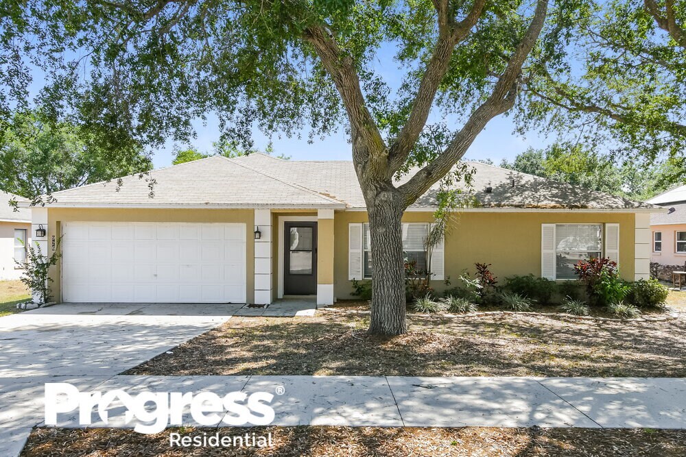 926 Willow Run St, Minneola, FL 34715 House Rental in Minneola, FL