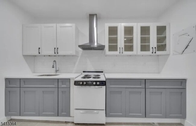 Photo - 275 Main St Apartment