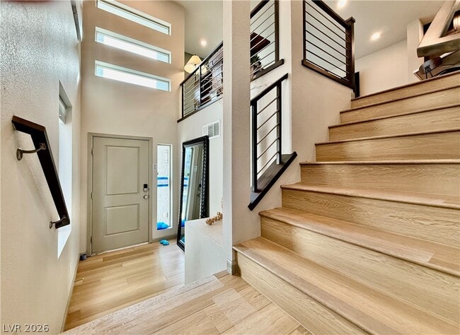 Building Photo - 8044 Carpenter Creek Ave