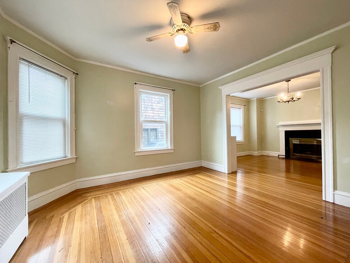 Primary Photo - 9 Nisbet St