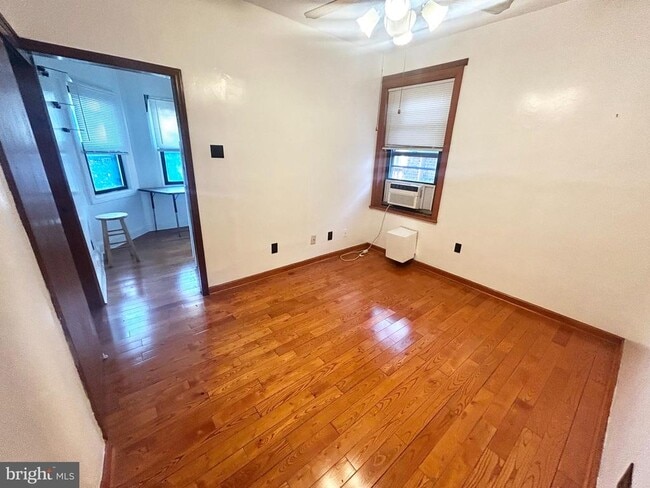 Foto del edificio - 148 N 21st St