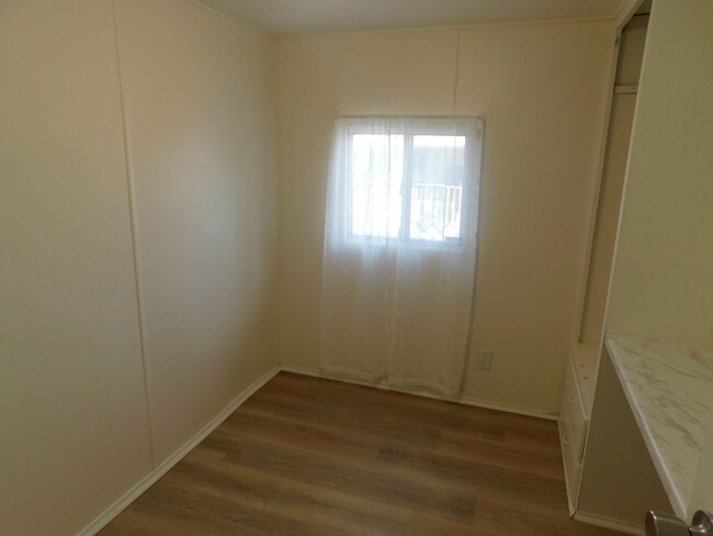 Foto del edificio - Cute Trailer with Spacious Backyard