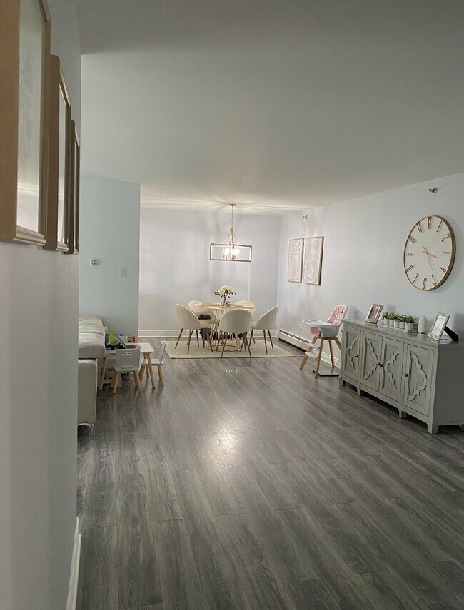 Foto del edificio - 280 N Westgate Rd