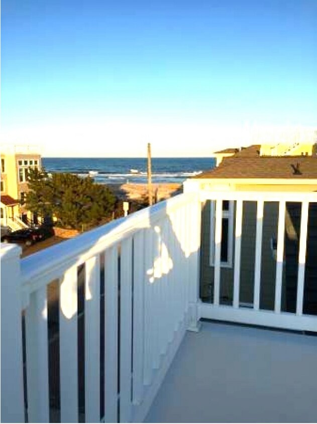 Primary Photo - 116 E Seabreeze Ave
