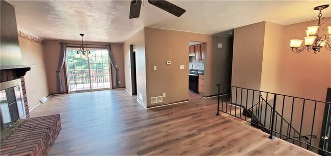 Building Photo - 115 Bristol Ln