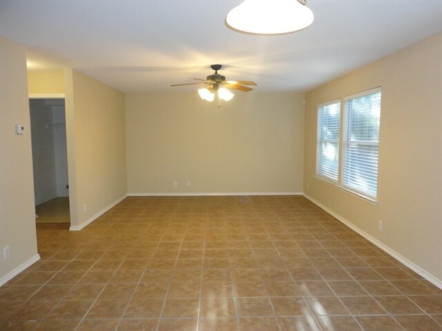 Building Photo - 3552 Peachtree Ln