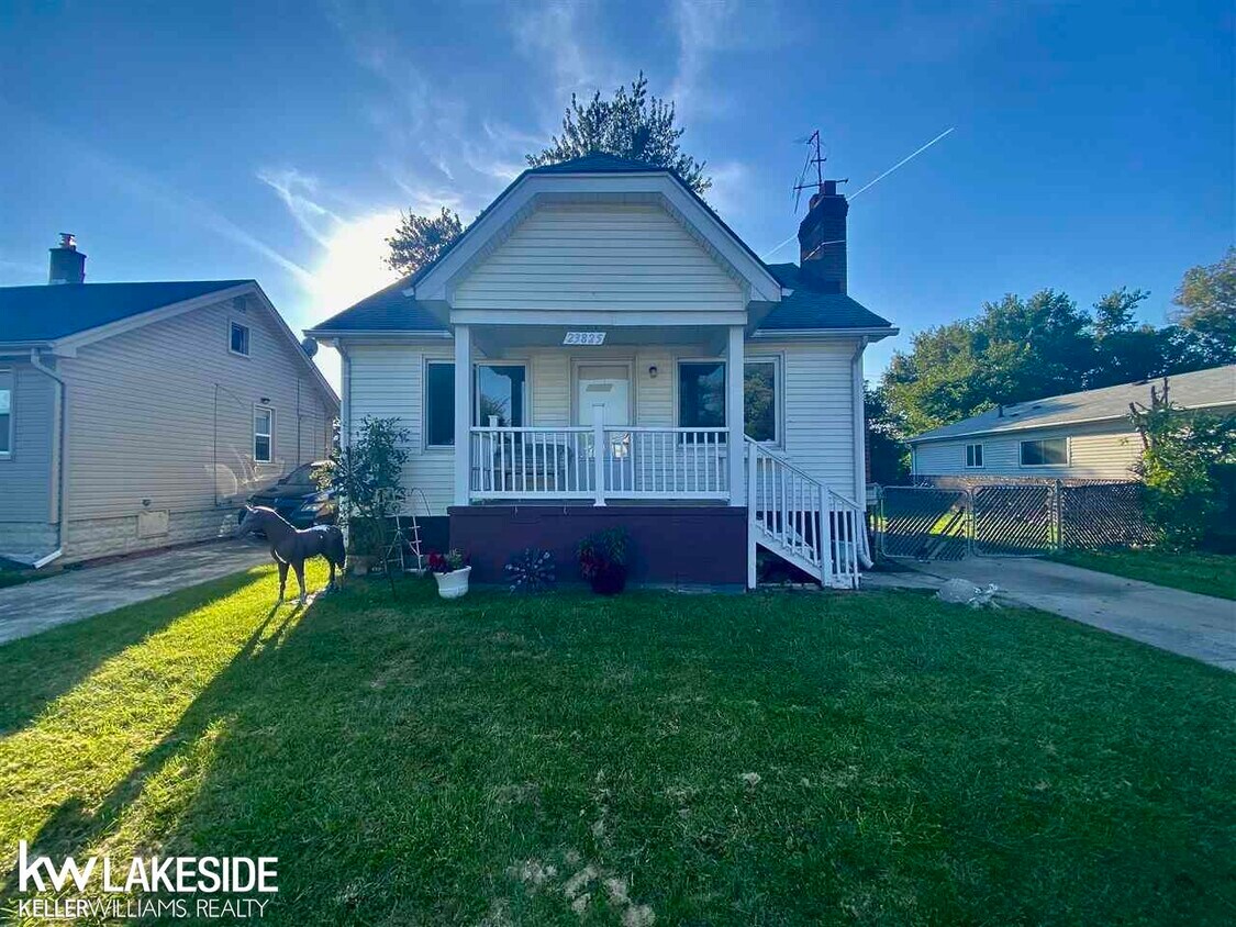 Primary Photo - 23825 Rein Ave