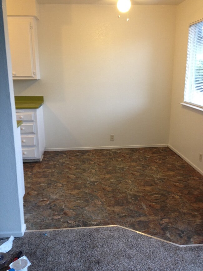 Comer en la cocina - 1136 Arthur St