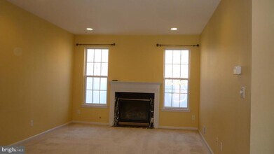 Building Photo - 107 Windsor Pond Rd