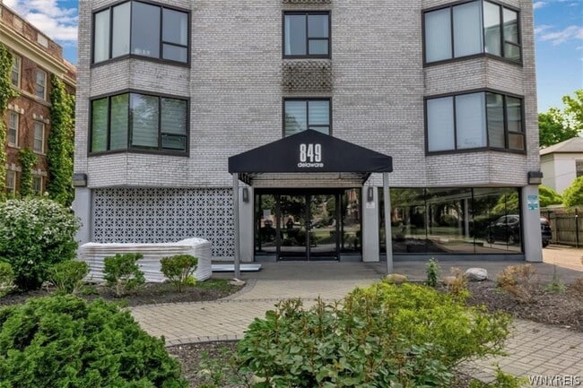 Foto del edificio - 849 Delaware Ave