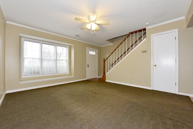 Building Photo - 1098 Chinook St