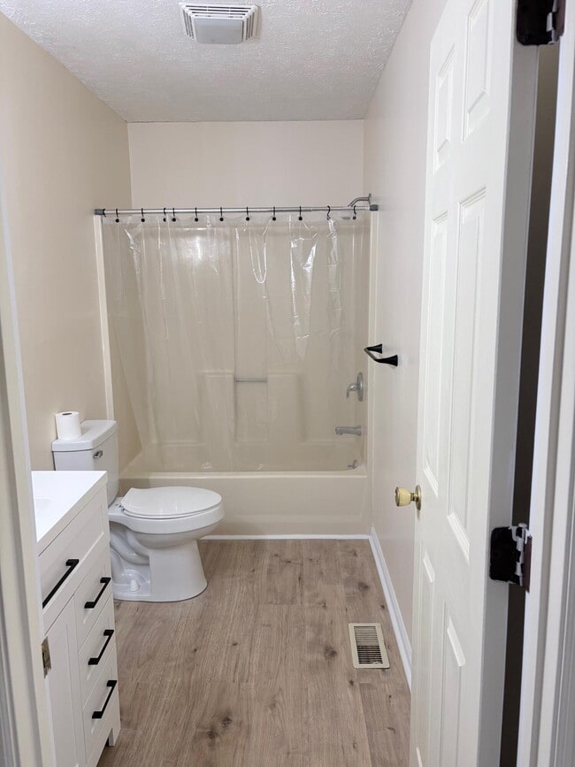 Foto del edificio - 181 Woodgate Rd