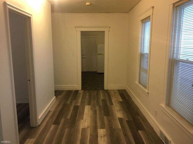 Building Photo - 2 br, 1 bath  - 8520 Lumpkin St