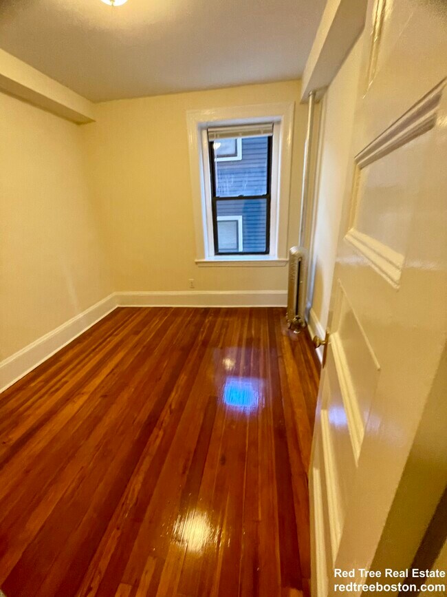 Foto del edificio - 885 Massachusetts Ave