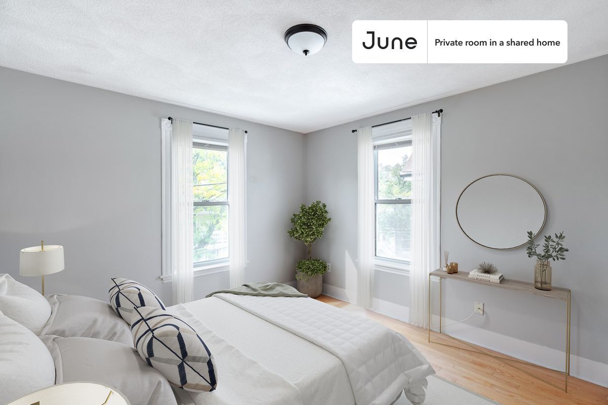 Private bedroom in 6 bed/1.5 bath Home - Private bedroom in 6 bed/1.5 bath Home