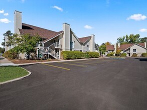 Building Photo - The Landings of Madison Heights