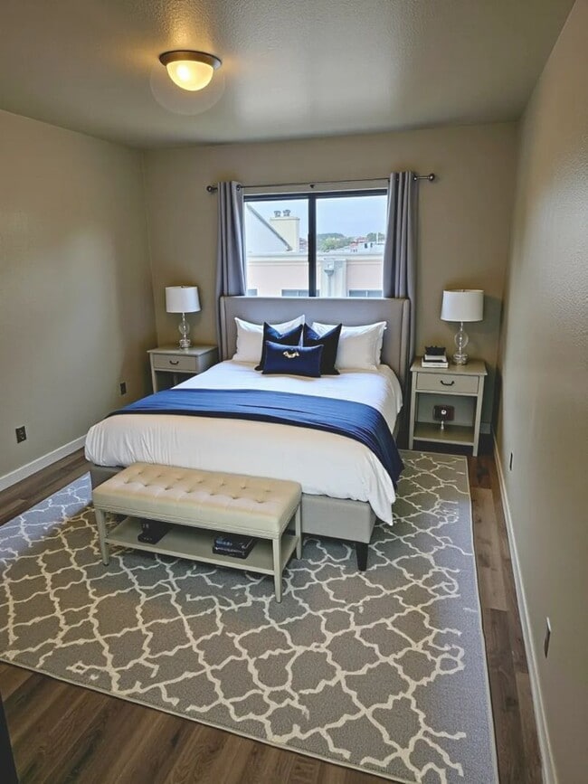 Interior Photo - 1001 - 1031 Amador Avenue