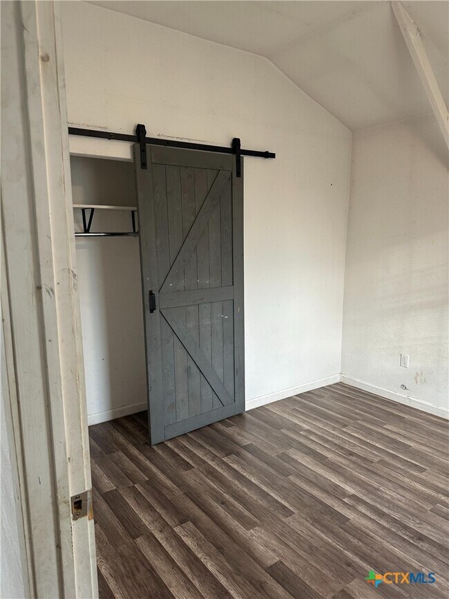 Foto del edificio - 810 S Cameron St