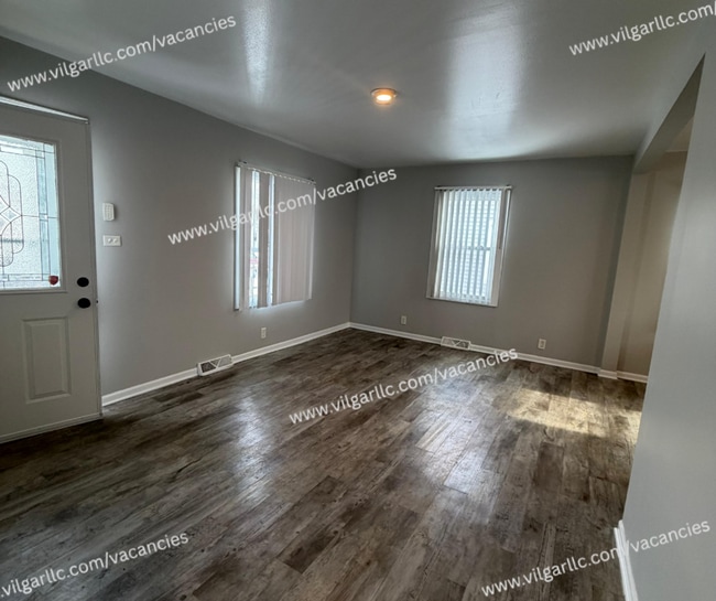 Foto del edificio - 2 Spacious Bedrooms • 1 Modern Bathroom + Rec Room home in Hammond, IN (Hessville Area)