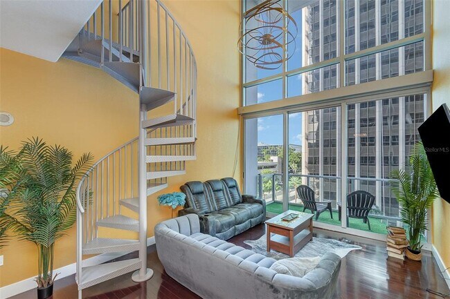 Foto del edificio - 150 E Robinson St