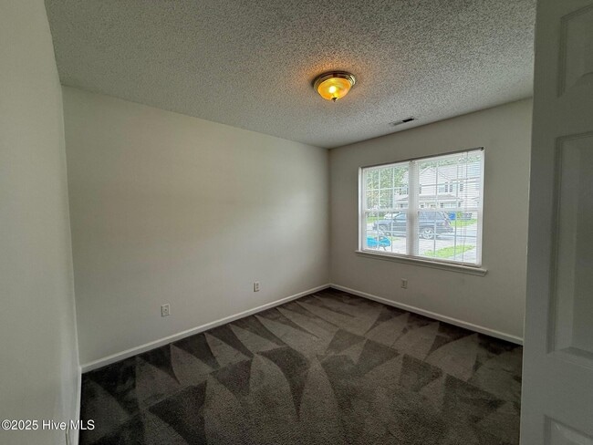 Building Photo - 101 Croatan Ct