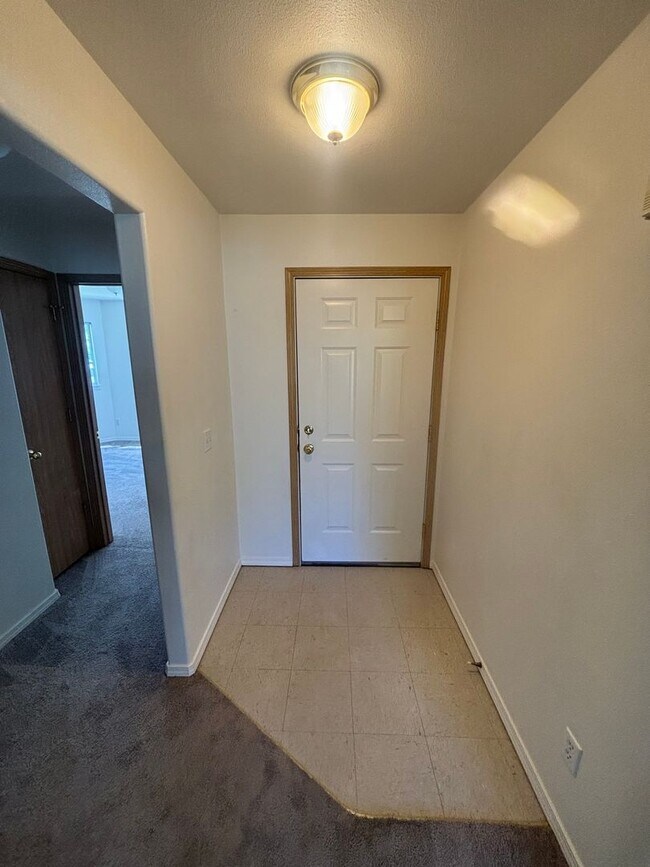 Foto del edificio - REGAL CRT DUPLEX LOWER LEVEL (APP#24)