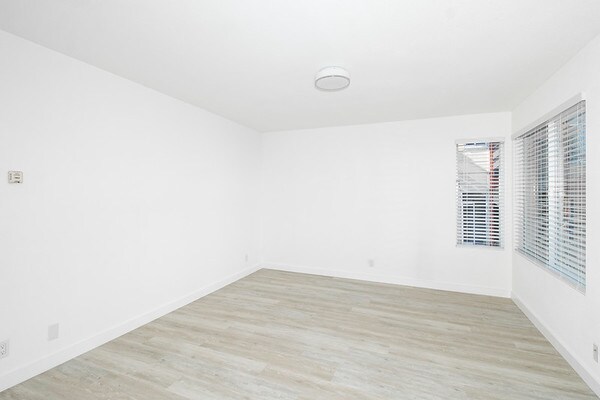 Foto del edificio - 2240 Larkin St