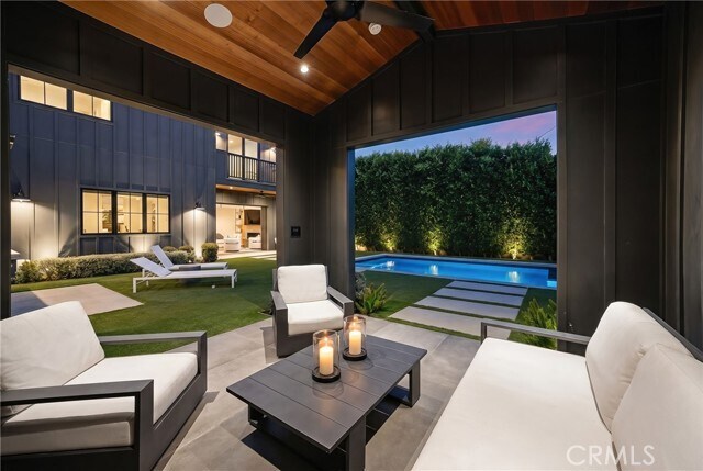 Foto del edificio - 4158 Farmdale Ave