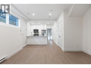 Building Photo - 2644 Chesterfield Ave