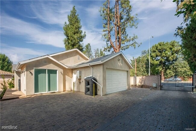 Building Photo - 3 br, 2 bath House - 17962 Parthenia Street