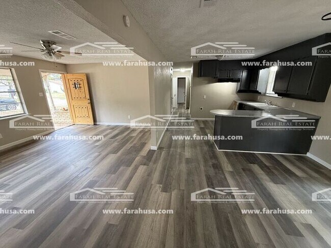 Building Photo - 3/2 Available Now in Euless!