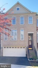 Building Photo - 25505 Oak Medley Terrace