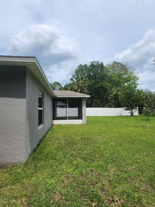 Foto del edificio - Beautiful 3/2 HOME IN PALM COAST