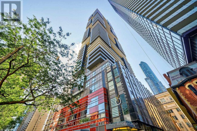 Building Photo - 7 Grenville St