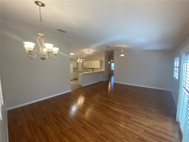 Building Photo - 1031 Pinewood Pl