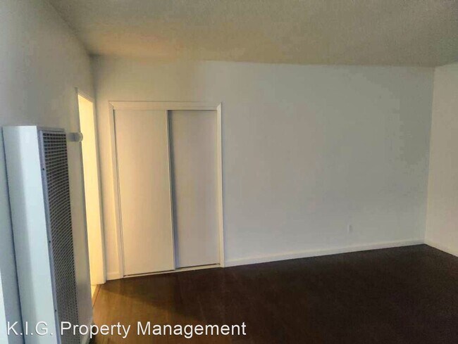 Building Photo - Studio, 1 bath Apartment - 830 Westlake 83...