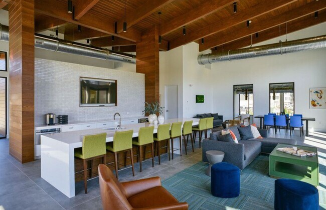 Foto del edificio - 3436 Watershed Blvd