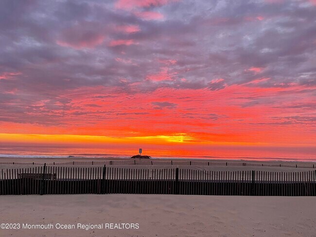 Foto del edificio - 239 Beach Front