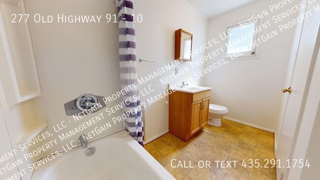 Building Photo - Updated Parowan Studio Apartment