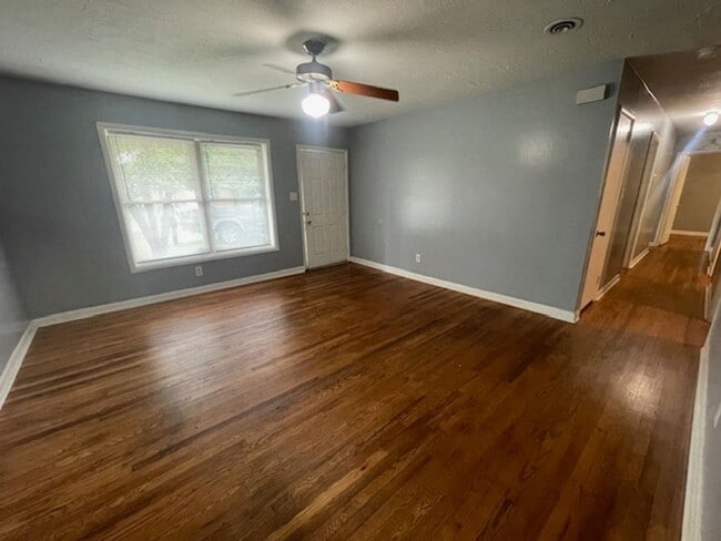 Building Photo - 1414 Springview Dr