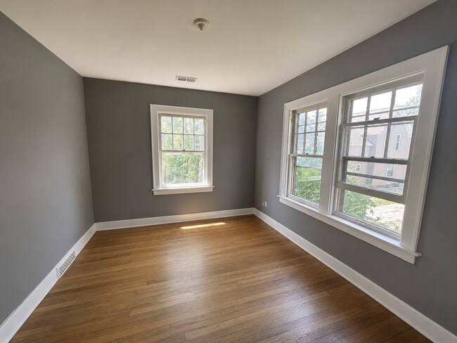 Foto del edificio - 616 Sibley St NW