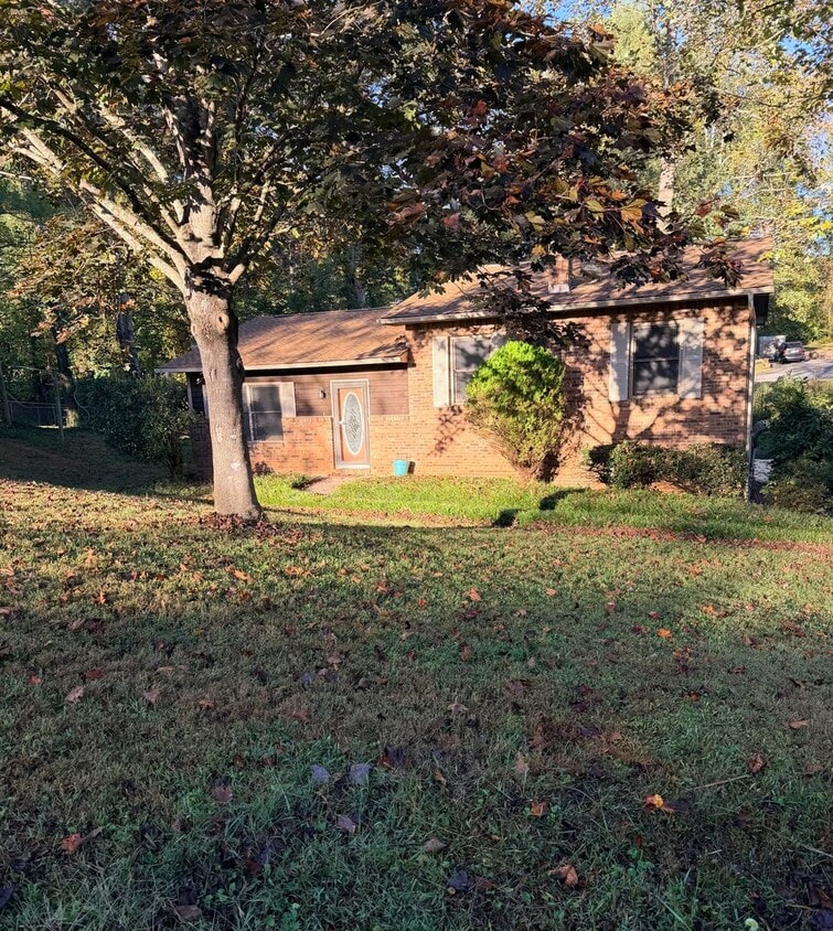 Primary Photo - Spacious 3 Bed, 2 Bath Home in Arden With ...