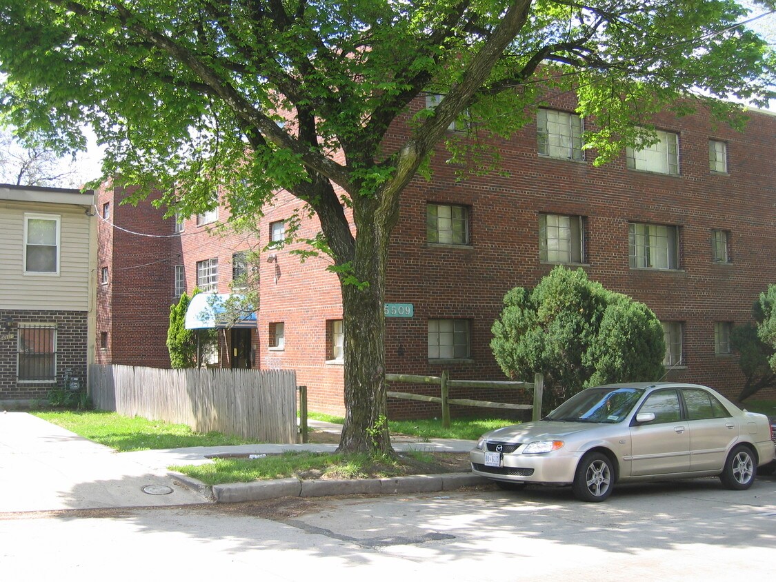 Primary Photo - 5609 Nannie Helen Burroughs Ave NE