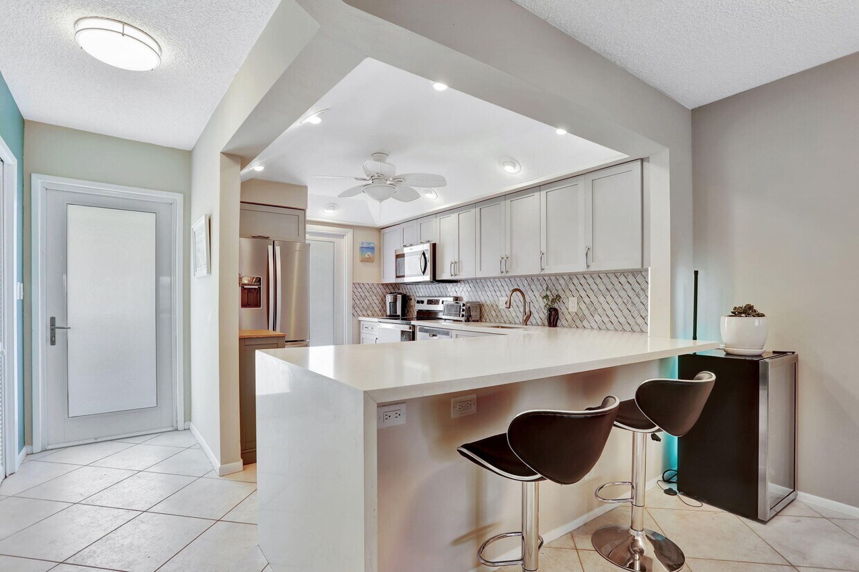 Foto principal - 2731 NE 14th Street Causeway