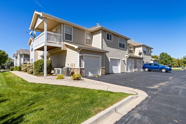 Foto del edificio - Updated 2 Bedroom 2 Bathroom Condo with 1 ...