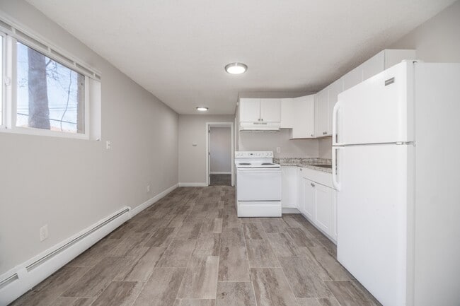 Building Photo - 9407 E 17th Ave