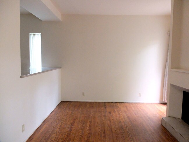 Foto del edificio - 101 S Lake Merced Hills