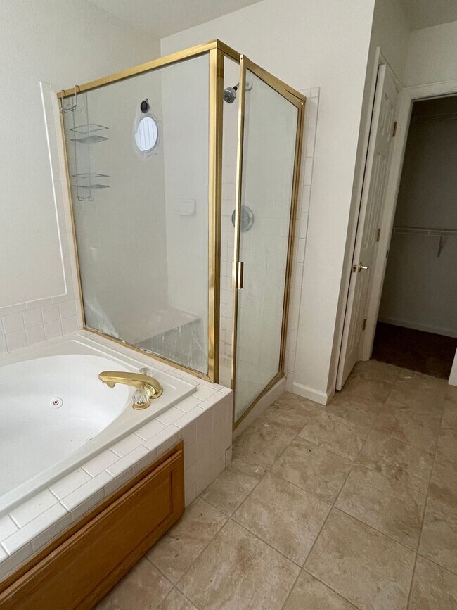 Building Photo - 3 bed 3 bath single Family House in Highlands Ranch