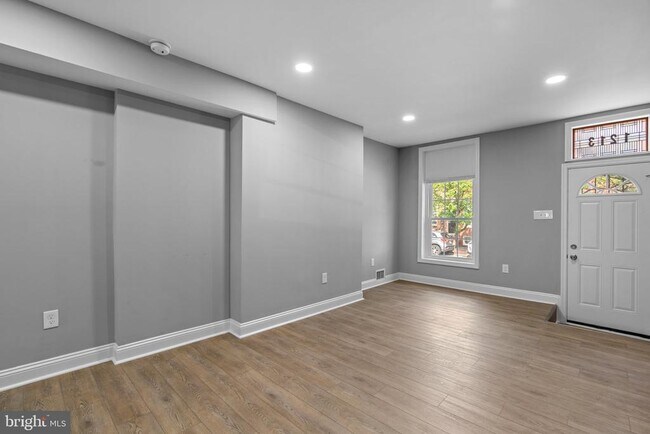 Foto del edificio - 1213 Washington Blvd