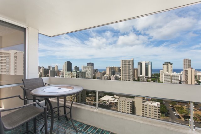 Foto del edificio - KAPIOLANI 2 Bedroom - Spacious and Bright ...